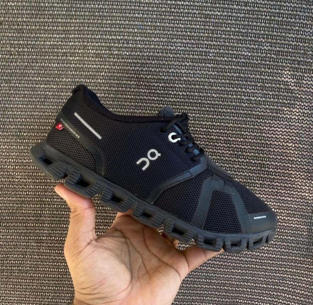 On Cloud 5 Women's Trail Black Running  - US Size 10
